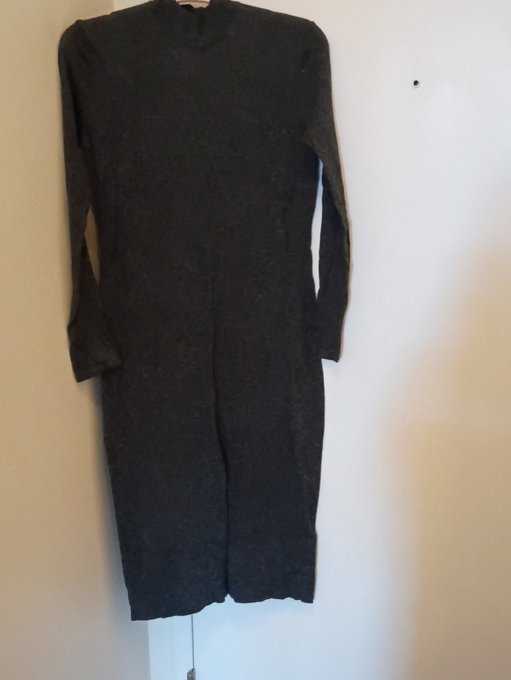 BCBGeneration Charcoal Gray Long Sleeve Midi Dress